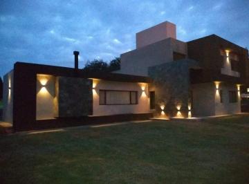 Casa · 415m² · 6 Ambientes · 3 Cocheras · Quintas de Inaudi 4 Dorm. 3 Baños Barrio Cerrado