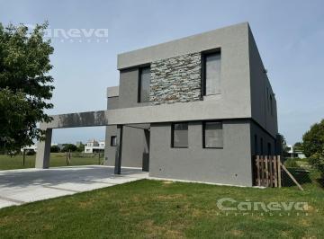 Casa · 227m² · 6 Ambientes · 4 Cocheras · Casa en San Matias