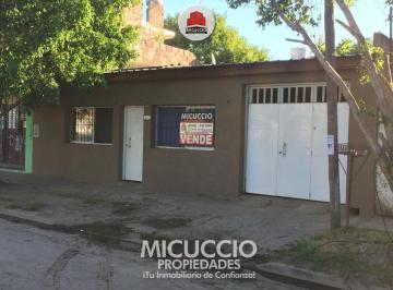 Casa · 103m² · 4 Ambientes · 1 Cochera · Casa en Venta, Florentino Ameghino 91, Escobar Centro
