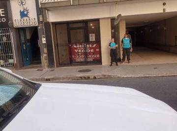 Local comercial de 2 ambientes Venta USD 170.000 · Local en Excelente Ubicación