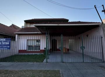 Casa · 200m² · 4 Ambientes · 1 Cochera · Chalet en Venta en R. Calzada