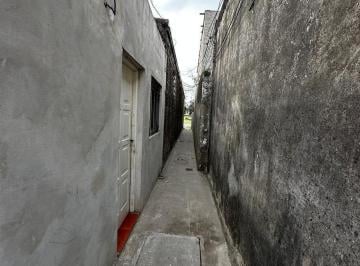 Casa · 120m² · 6 Ambientes · Casa en Zona Sur Desarrollada en 3 Departamentos, Se Vende Todo Junto