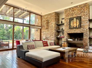Casa · 190m² · 5 Ambientes · 1 Cochera · Casa en Solares del Talar Casa en Venta de 3 Dorm.