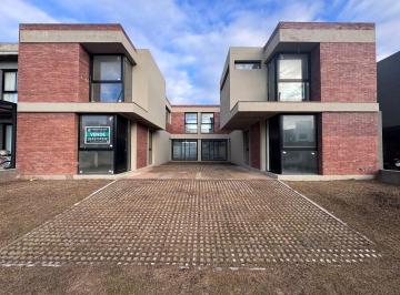 Casa · 142m² · 4 Ambientes · Duplex a Estrenar Terrazas de Manantiales