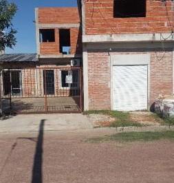 Casa · 150m² · 5 Ambientes · Venta Casa Multifamiliar en Ezeiza