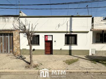 Casa · 67m² · 3 Ambientes · Casa en Venta Rosario, Barrio Industrial.