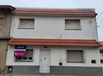 Casa · 80m² · 3 Ambientes · Zárate en Zona Centro