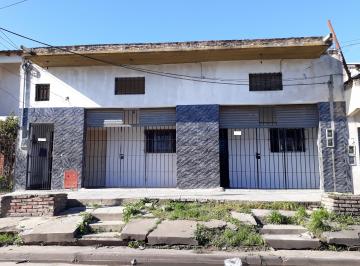 Local comercial , Quilmes · Dos Locales Comerciales Al Frente y 1 Monoambiente Atras