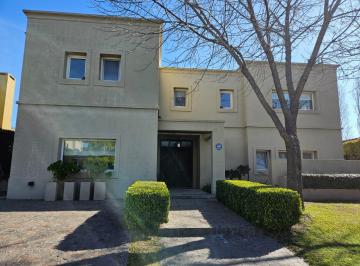 Casa de 6 ambientes, Tigre · Casa Interna en Alquiler en Santa Barbara