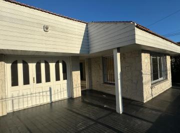 Casa de 4 ambientes, Mar del Plata · Venta Casa 4 Dorm. con Piscina en Barrio Los Troncos