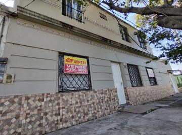 Casa de 6 ambientes, Avellaneda · Venta en Block Casa Ideal Para 2 Familias en Sarandí