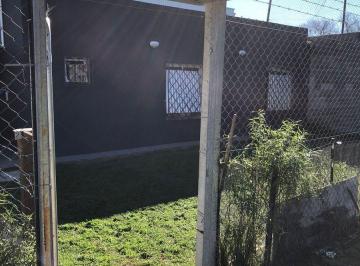 Casa · 62m² · 3 Ambientes · 2 Cocheras · Casa - 2 Dorm. - Alquiler