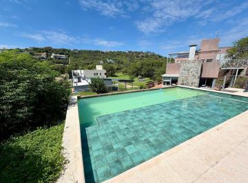 Casa · 643m² · 10 Ambientes · 3 Cocheras · Casa en Sierra Nueva Mendiolaza, Moderna, Amplia y Funcional.