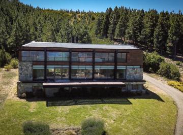 Casa · 480m² · 9 Ambientes · 8 Cocheras · Casa en San Martin de Los Andes