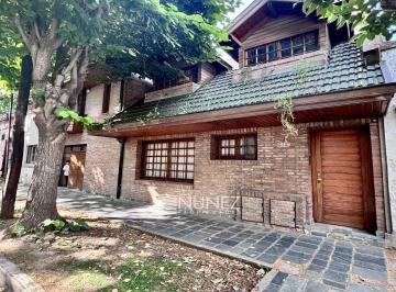 ANC-ANC-1091_2 · Venta Casa Cuatro Ambientes en Bernal
