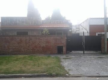 Casa · 150m² · 3 Ambientes · 2 Cocheras · Casa en Venta 2 Dorm. Manuel B Gonnet