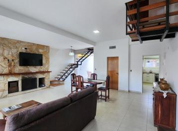 Casa · 150m² · 4 Ambientes · 1 Cochera · Venta Casa de Cuatro Ambientes en Castelar Norte