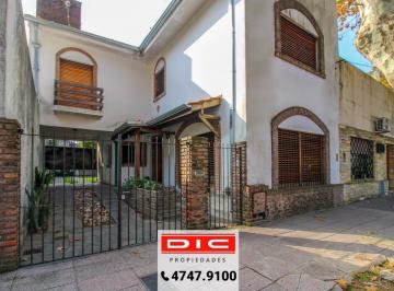 Casa · 200m² · 3 Ambientes · 3 Cocheras · Casa 2 Dorm. Venta - Victoria