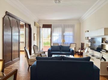 Casa · 857m² · 17 Ambientes · 1 Cochera · Casa en Centro