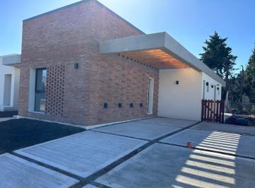 Quinta vacacional · 180m² · 4 Ambientes · Casa en Pilar, G. B. a. Zona Norte