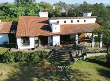 Casa · 300m² · 4 Ambientes · 1 Cochera · Casa en Venta en Villa Allende Golf - 3 Dorm. - Hermoso Parque con Pileta