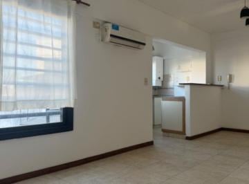 Departamento · 43m² · 2 Ambientes · 1 Cochera · Av de Mayo Al 1300 Venta Departamento. Ramos Mejía.