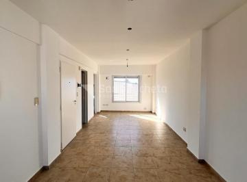 Departamento · 34m² · 1 Ambiente · Venta Departamento Semipiso 1 Ambiente en Moron. (3ºb)