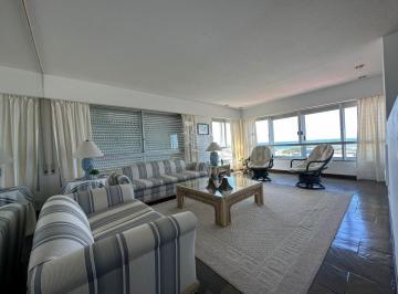 Foto1 · Apartamento en Venta y Alquiler Frente a Playa Brava