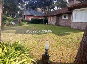 Casa de 6 ambientes, Pinamar · Chalet Pinamar - 820 m²