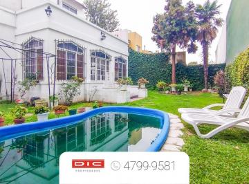 Casa · 270m² · 7 Ambientes · 1 Cochera · Casa 4 Dorm. Venta - La Lucila - Vias/maipu