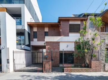 Casa de 4 ambientes, Liniers · Excelente Ubicacion Para Esta Casa Sobre Lote de 8.66 X 53