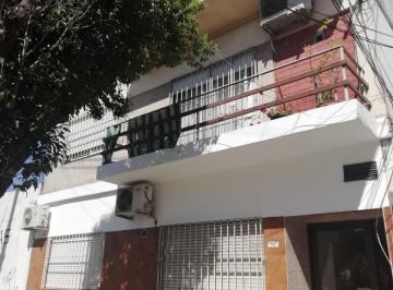 Departamento de 3 ambientes, Avellaneda · Departamento 3 Ambientes en Venta Y/o (Alquiler $530.000) Al Frente con Balcón. Lincoln Al 159 Wild