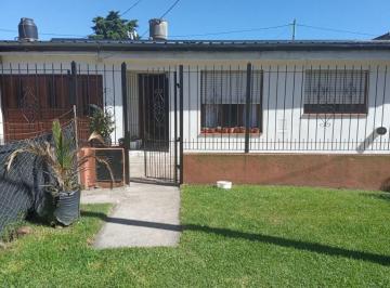 Casa · 111m² · 3 Ambientes · Venta de Casa 4 Ambientes