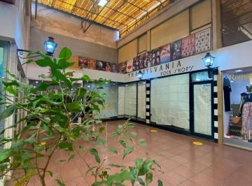 Local comercial · 33m² · 2 Ambientes · Local en Galeria en Venta Lanus Este