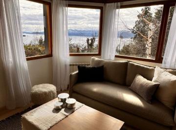 Casa · 170m² · 4 Ambientes · 1 Cochera · Inmejorable Vista y Ubicación
