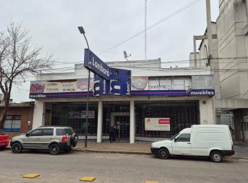 Local comercial · 1700m² · 8 Cocheras · Local en Pleno Centro de Lujan