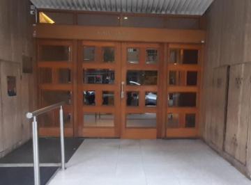 Departamento · 35m² · 2 Ambientes · Venta! Dpto 2 Ambientes Cordoba y Bolivar. Amoblado, Bajas Expensas!