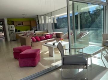 Casa de 4 ambientes, Mar de las Pampas · Escapada a Casa Luminosa de Diseño, Mar de Las Pampas - Zona Centro