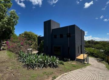 Casa · 360m² · 3 Ambientes · 2 Cocheras · Casa en Alquiler Estancia Q2 Mendiolaza