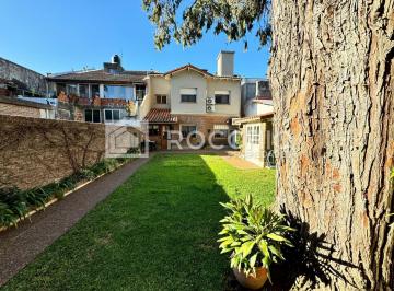 Casa · 252m² · 5 Ambientes · 2 Cocheras · Casa en Venta 5 Ambientes en Villa Ballester