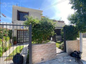 Casa · 80m² · 4 Ambientes · 1 Cochera · Venta Casa 3 Dorm. y Cochera en Parque Batlle Montevideo
