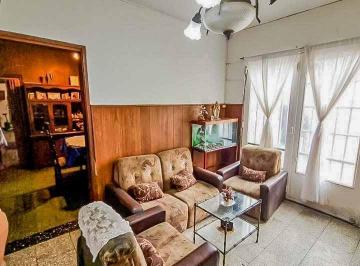 Casa · 175m² · 4 Ambientes · 2 Cocheras · Venta/permuta - Casa - 3 Dorm. - Cochera - Triángulo, Rosario