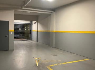Garage · 20m² · 1 Cochera · Cochera - Liniers - Acceso a Puerta Salida a La Calle - Portón Eléctrico