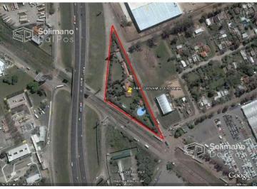 Depósito · 150m² · 7 Ambientes · 1 Cochera · Terreno en Garin - Sobre Panamericana Ramal Escobar