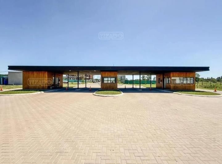 Terreno · 605m²