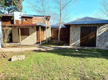 Edificio · 200m² · 5 Ambientes · 3 Cocheras · Complejo de Cabañas en Venta - 2 Dorm. 2 Baños - 750 m² - Mar Chiquita