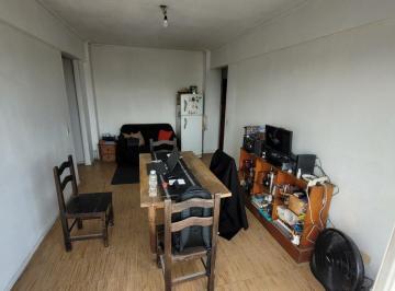 Departamento de 2 ambientes, Lanús · Nuevo Precio! Ambientes