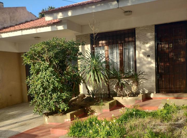 Casa · 100m² · 5 Ambientes · 1 Cochera