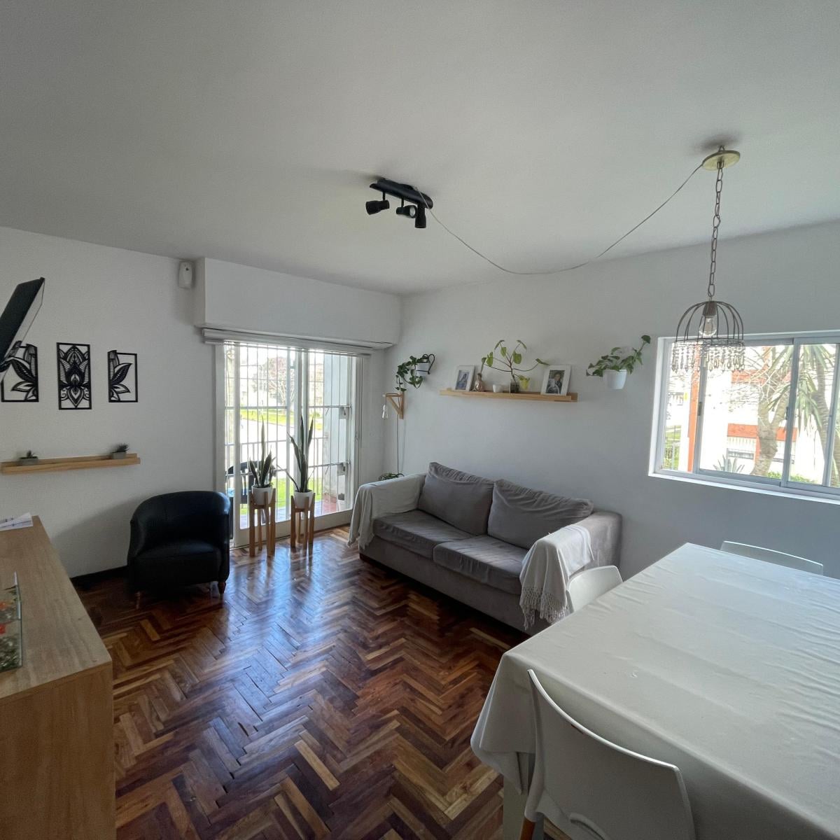 Venta apto credito. departamento A la calle coin balcon primer piso por escalera.