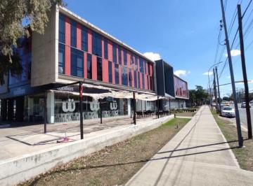 Local comercial · 110m² · 3 Cocheras · Oportunidad Oficinas de Categoria Sobre Laplace Modulables